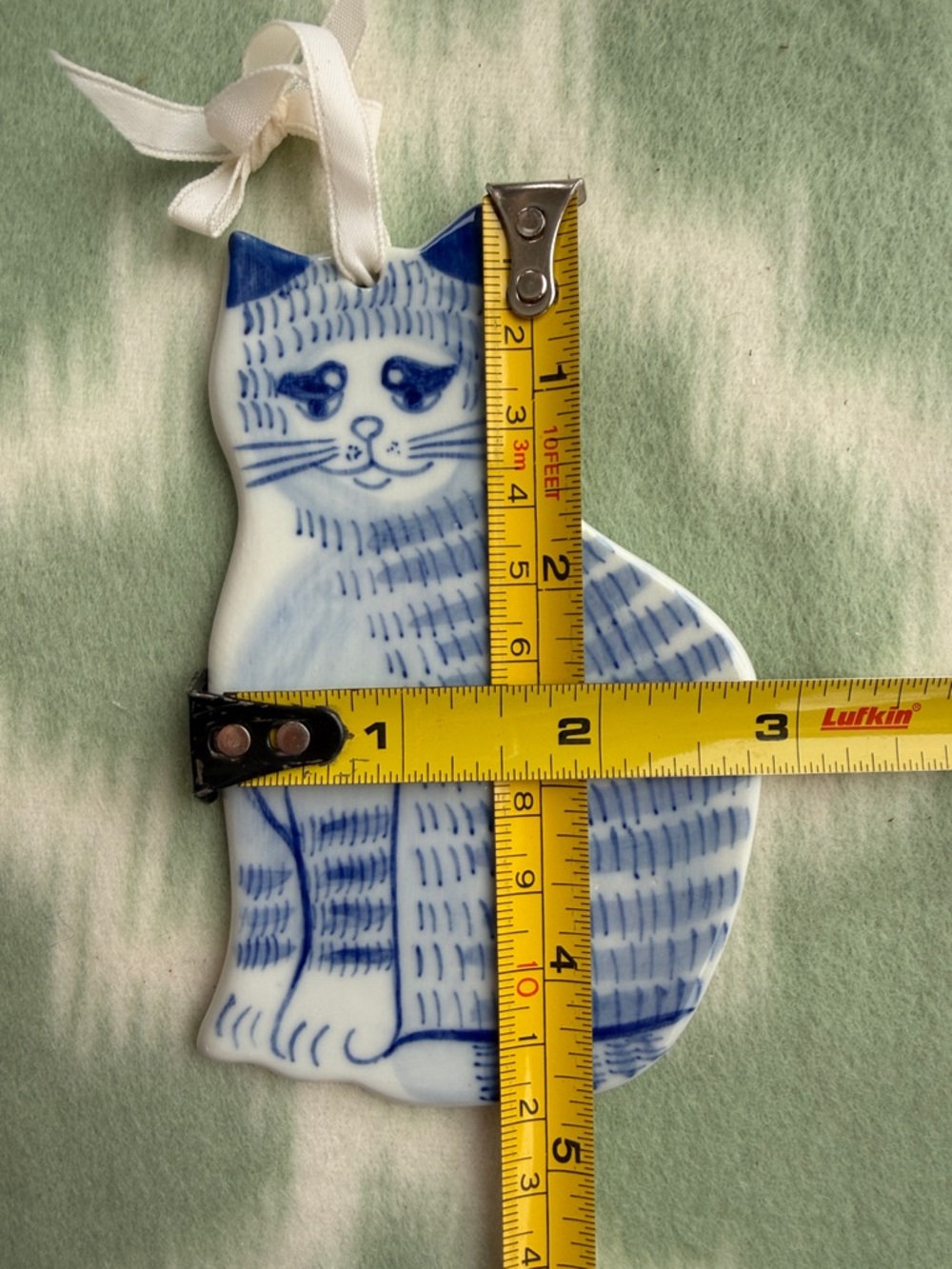 Hand-Painted Blue & White Ceramic Cat Ornaments Decor - Picture 4 of 4